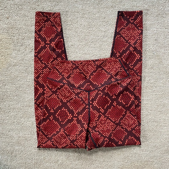 Rare red snake leggings - Picture 2 of 3